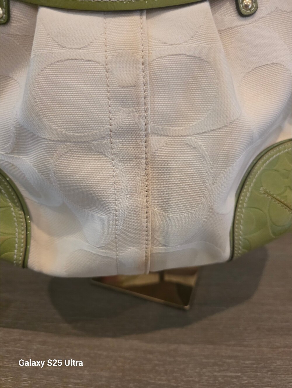 Coach Super Rare Humongus Embossed Trim And Jacqard Belted Ergo - Picture 2 of 9